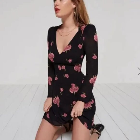 Reformation Bay Mini Dress in the Lorraine Rose Print (sz 8) - Picture 4 of 11